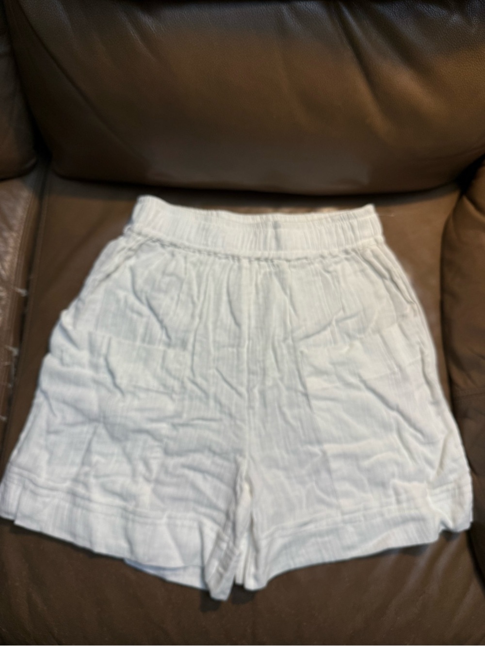 Women's Light Cream Elastic-Waist Bermuda Shorts
